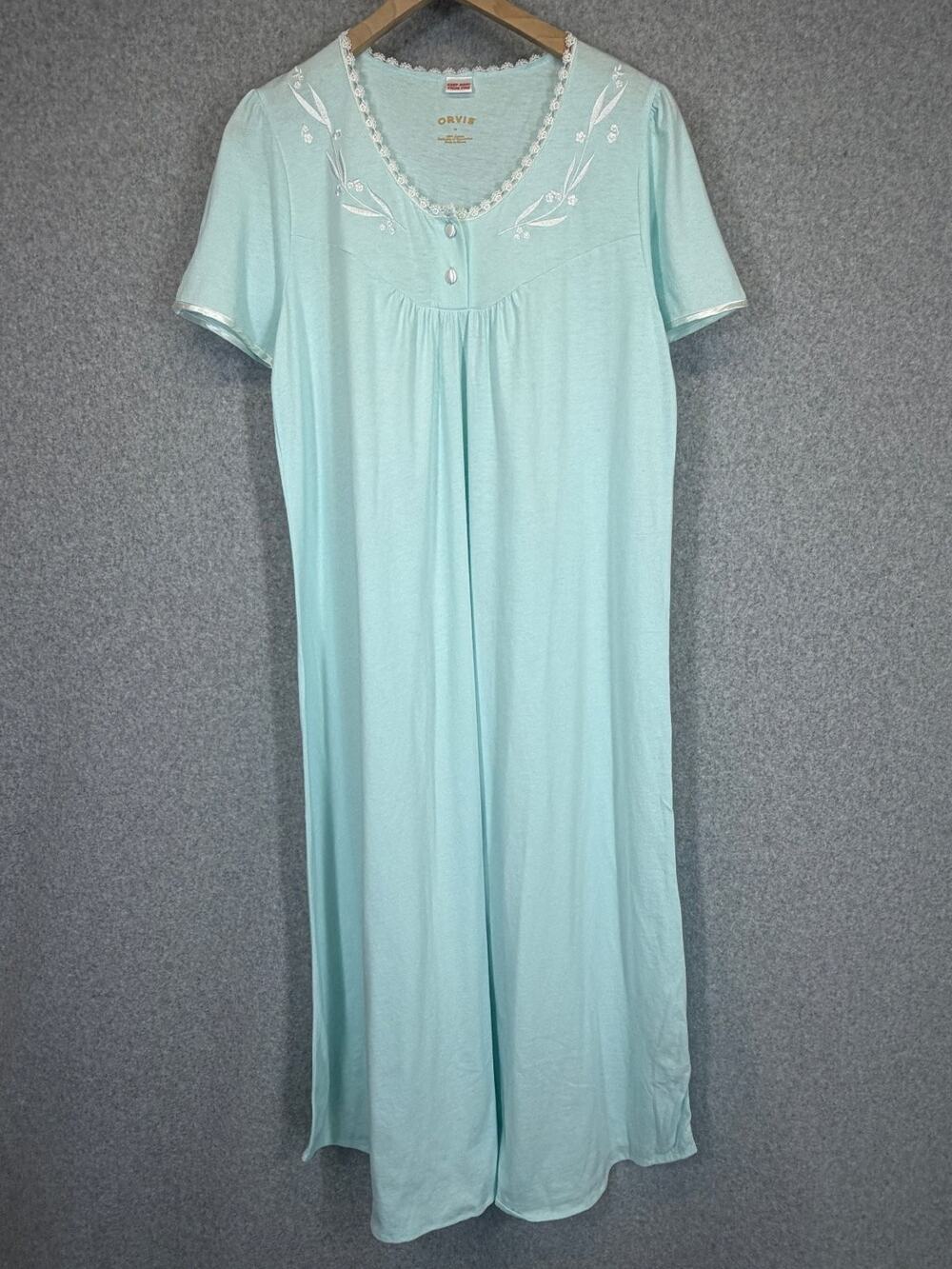 Orvis Nightgown M 100% Cotton Floral Embroidered Seafoam Blue Sleepshirt